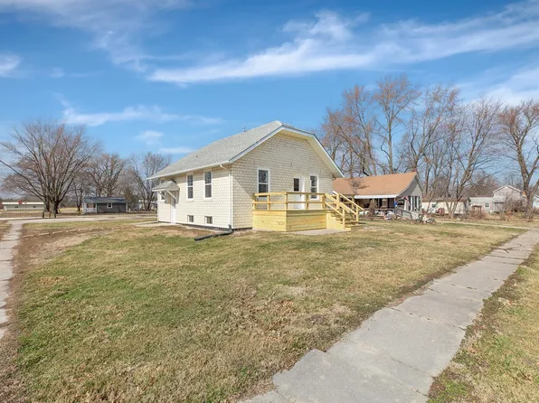 202 N Jefferson St, Medora, IL 62063