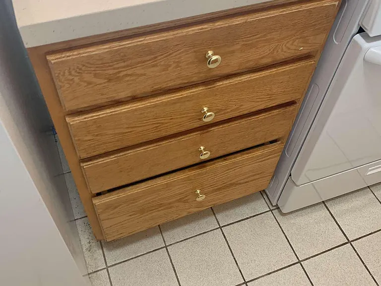 who doesn't love drawers in the kitchen