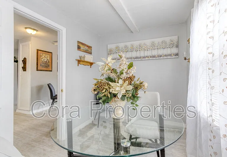 685 Sears Ave NE #4 — Photo 22