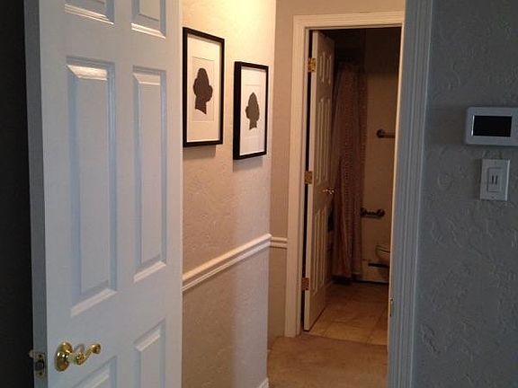 4th image of 1243 Vine St APT 5