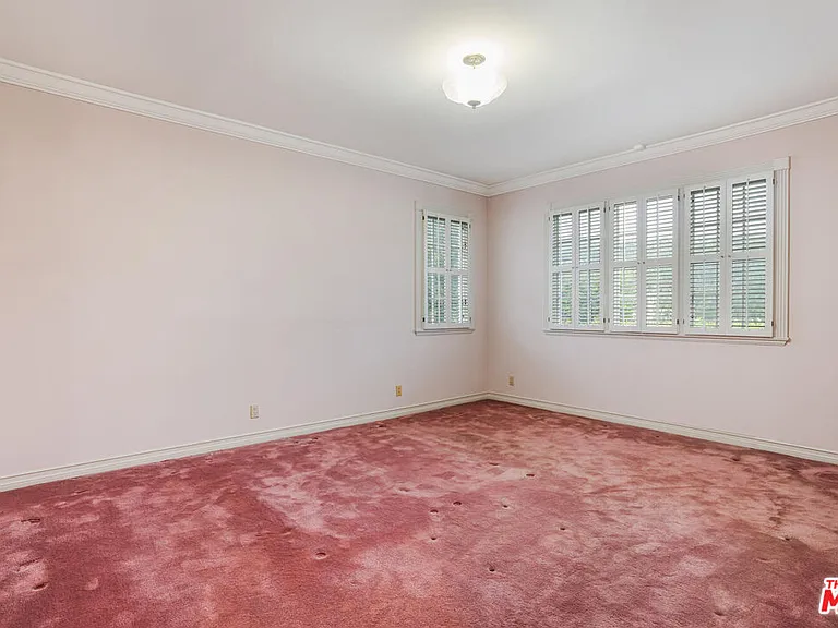604 N Linden Dr — Photo 39