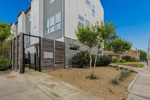 5647 Live Oak St #101 Photo 1