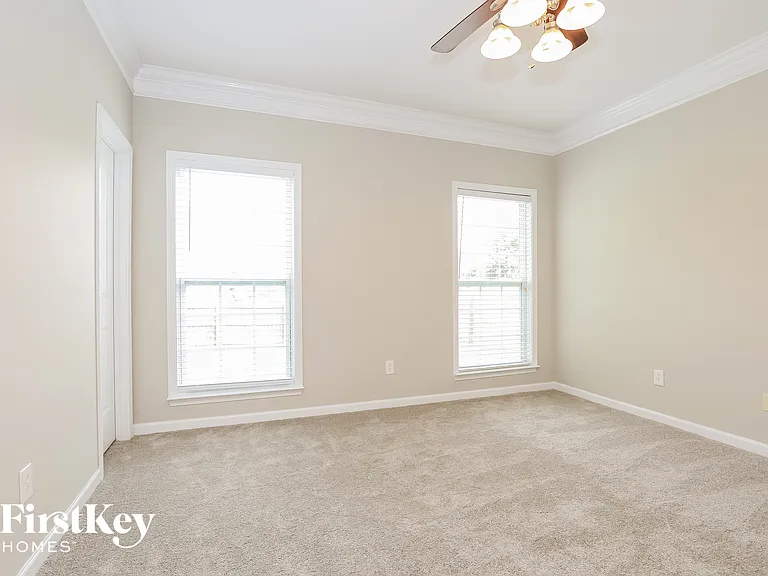 1934 Shafer Dr — Photo 9