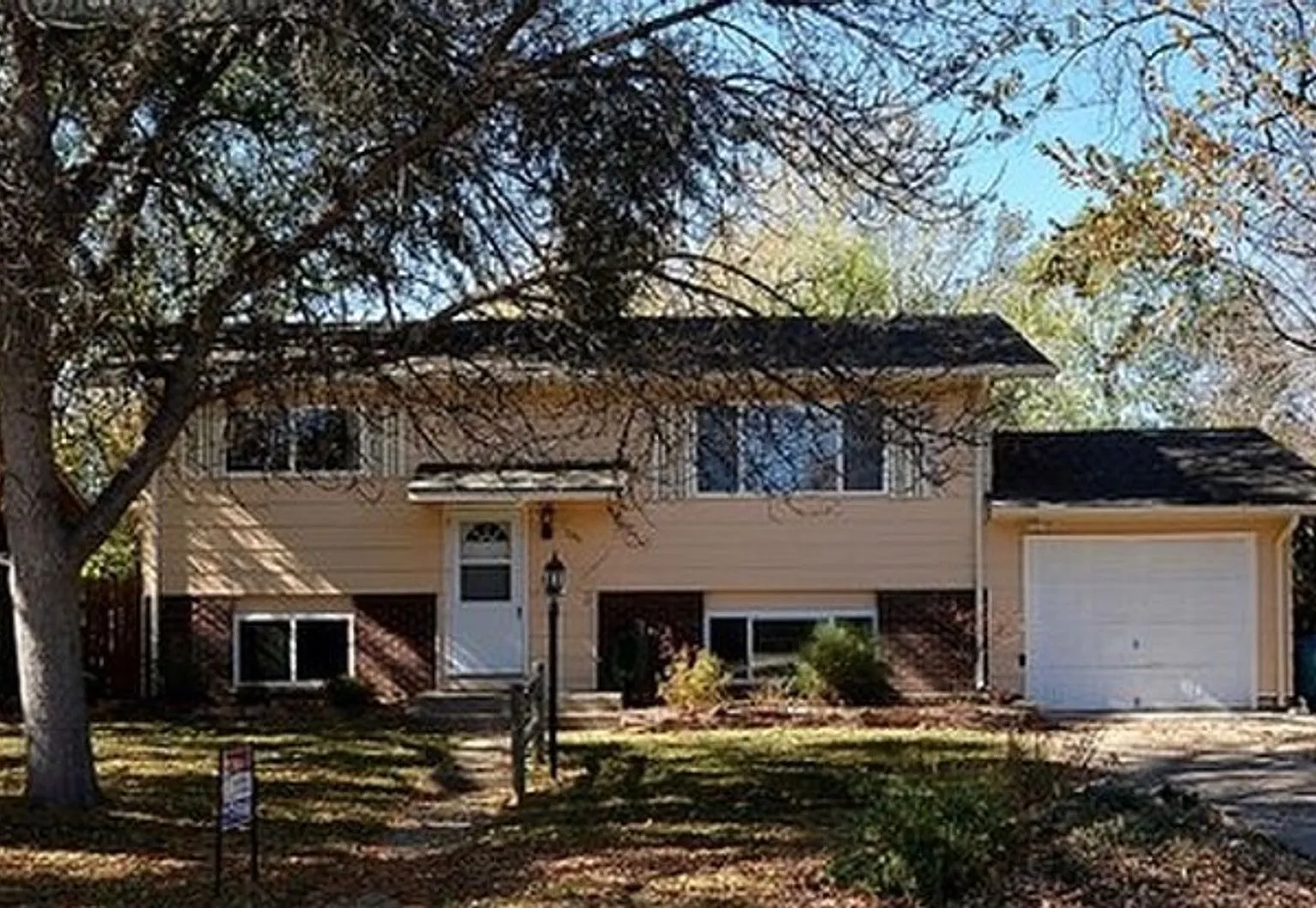 Available August! Huge 4 Bedroom/2 Bath Home With Large Fenced Yard — Photo 1