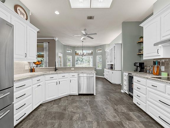 4th image of 96 Trail Ridge Dr