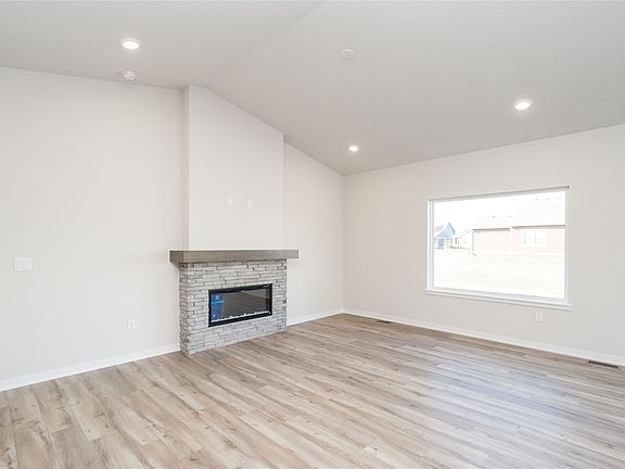 7th image of this home
