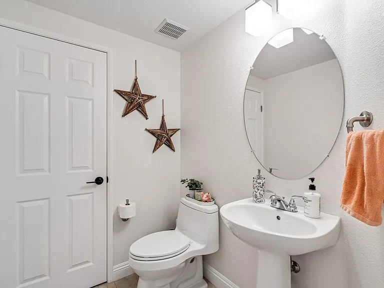 2175 Honeybee St — Photo 20