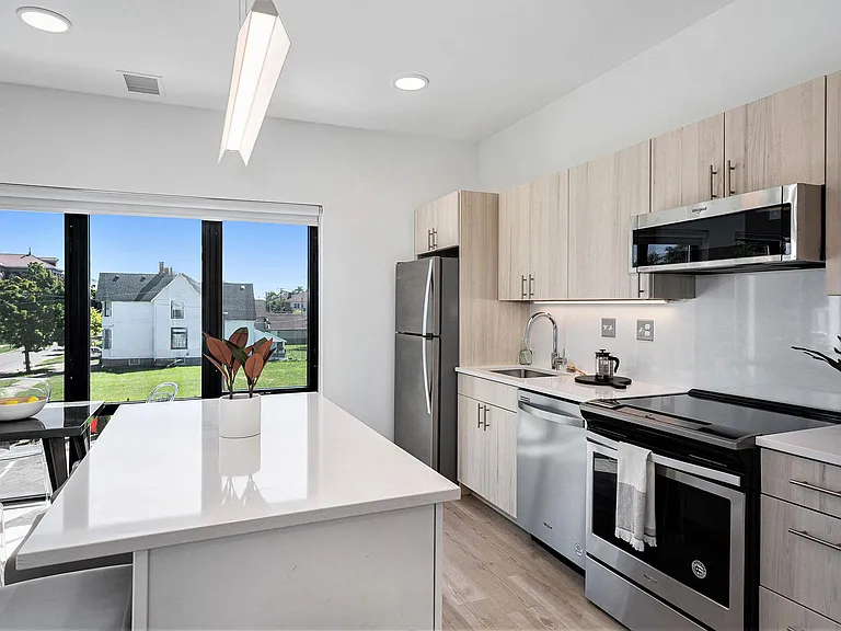 7410 Kercheval Ave #201 — Photo 6