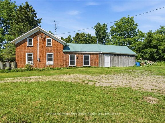 3rd image of 664 Hunt Rd