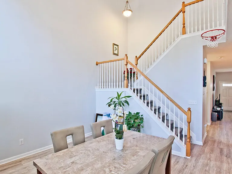 2384 Suwanee Pointe Dr — Photo 17