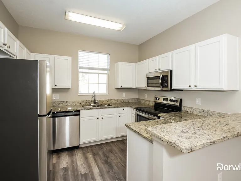 518 Idlewild Ave — Photo 3