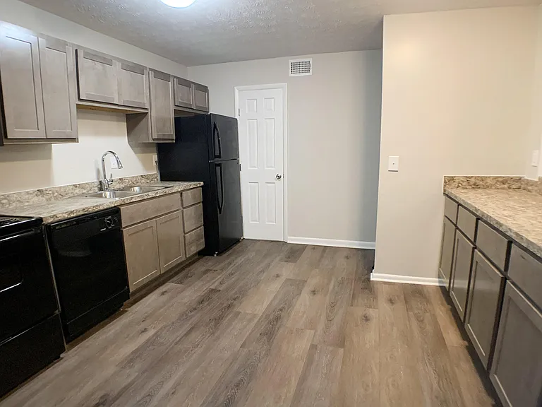 Revere Village Apartments — Photo 48