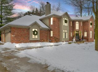 31495 Sleepy Hollow Ln, Beverly Hills, MI 48025