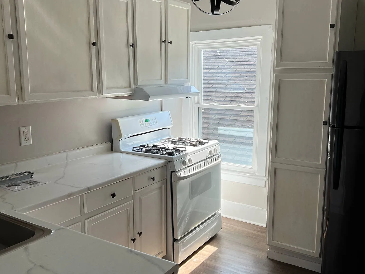 2 bed, 1092 sqft, $1,200 — Photo 3