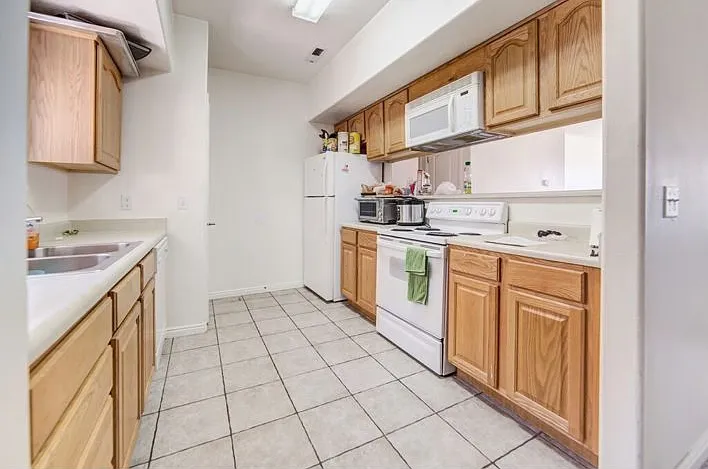 4 bed, $645 — Photo 4