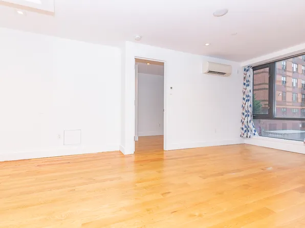 1006 Bushwick Avenue image 8 of 10