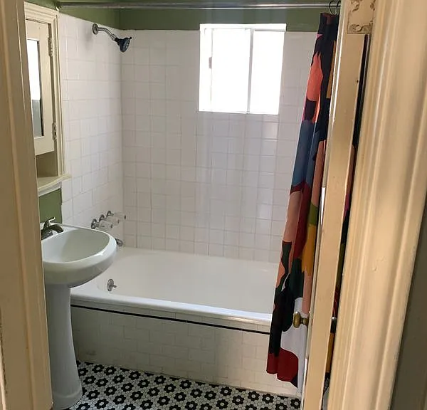 5211 1/2 Marmion Way — Photo 11