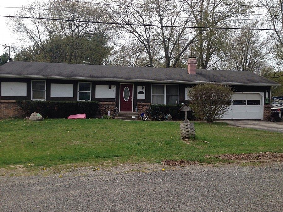1st image of 216 Carol Ave