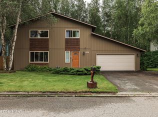 900 Woodmar Pl, Anchorage, AK 99515