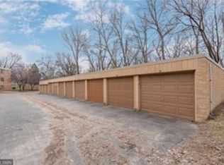 9143 Olson Memorial Hwy #106, Golden Valley, MN 55427