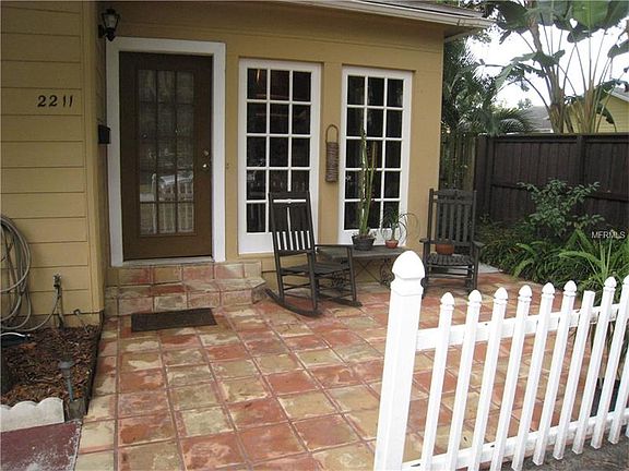 2nd image of 2211 Princeton Ct