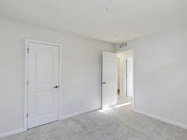 13107 Harpy Eagle Ct — Photo 31