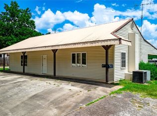 231 Lakeshore Dr, Fair Play, SC 29643