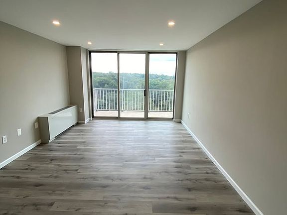 5th image of 1225 Martha Custis Dr APT 1606