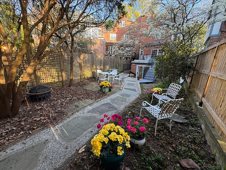 4432 Q St NW — Photo 1