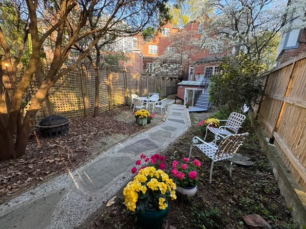 4432 Q St NW, Washington, DC 20007