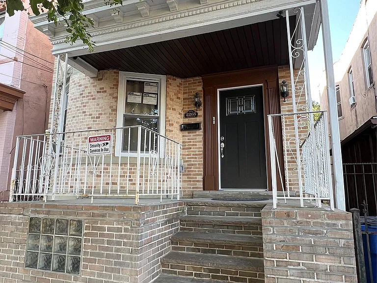 2265 Chatterton Ave #2 — Photo 2