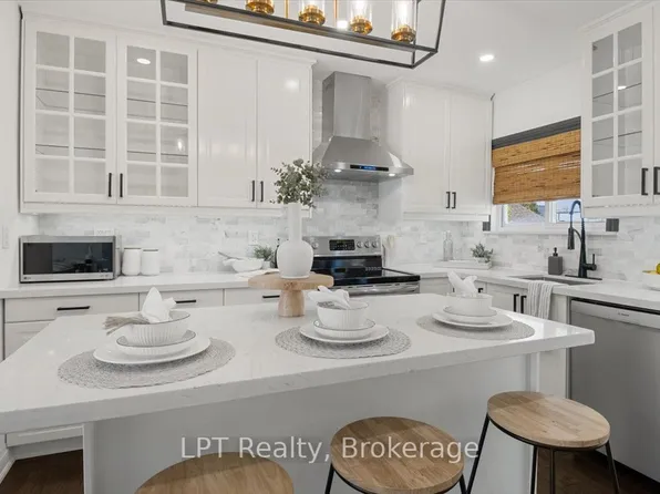 667 Wickens Ave, Burlington, ON L7T 3T1