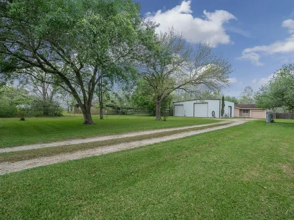 3409 Herbert Dr, Pearland, TX 77584