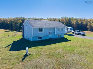 176 Armada Dr, Cape Breton, NS B1N 3J4