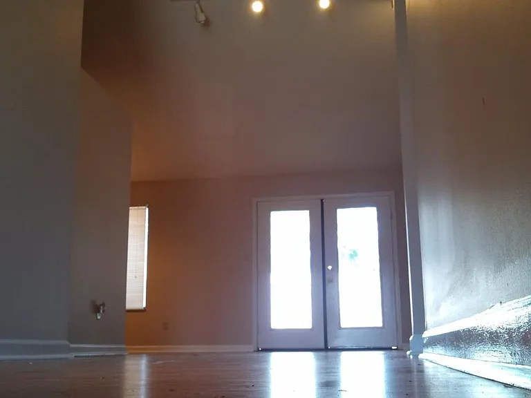 9108 Highbridge Dr — Photo 3