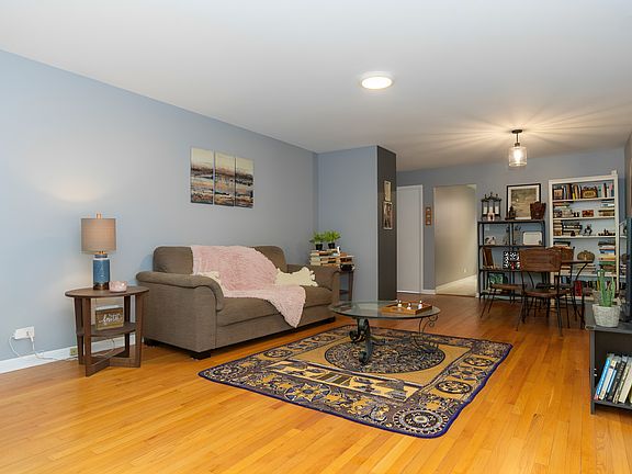 5th image of 1600 W Jarvis Ave APT 2C