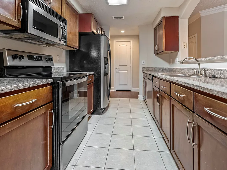 San Brisas Apartment Homes — Photo 6
