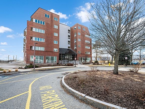 2nd image of 154 Lynnway Unit 203