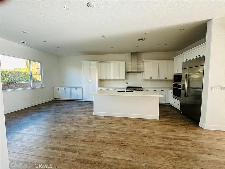 5042 Brooks Cir — Photo 4