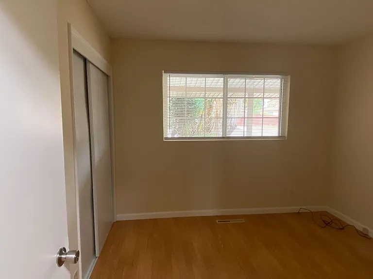 5278 Dupont Ave — Photo 6