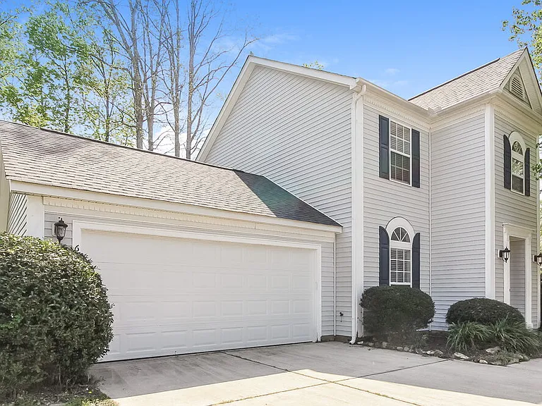 6116 Red Clover Ln — Photo 2
