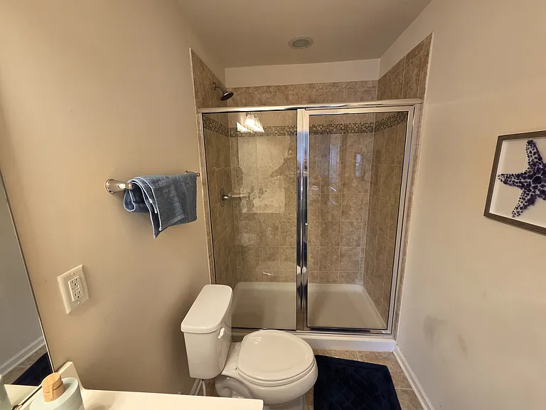 Master bedroom's private bathroom
