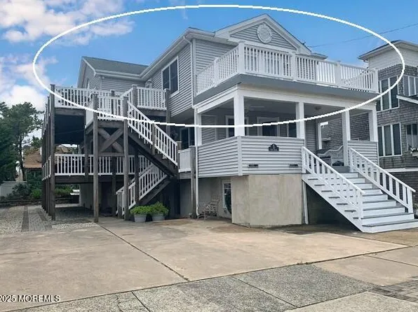 15 9th Ave, Seaside Park, NJ 08752