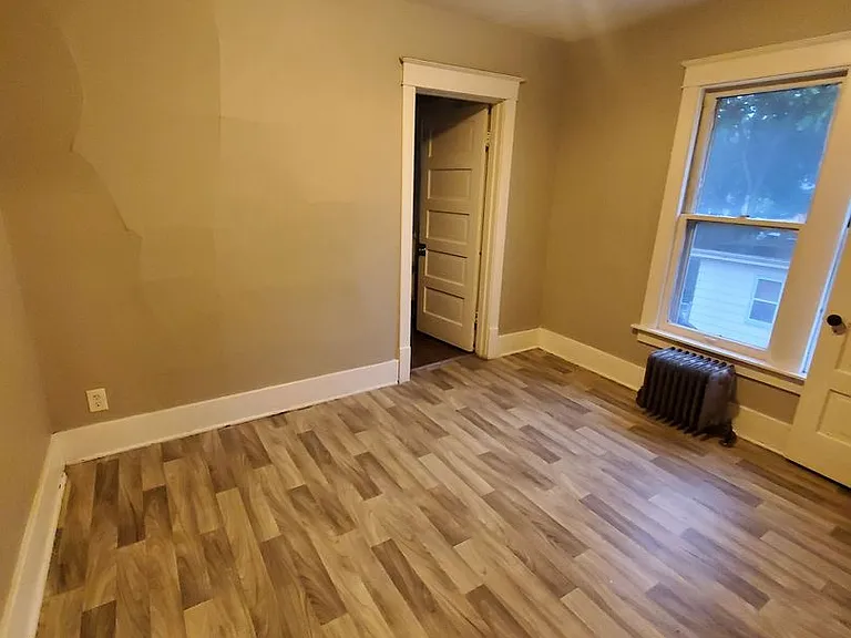 135-137 Garfield Ave - 4 Unit (Ace Property) — Photo 5