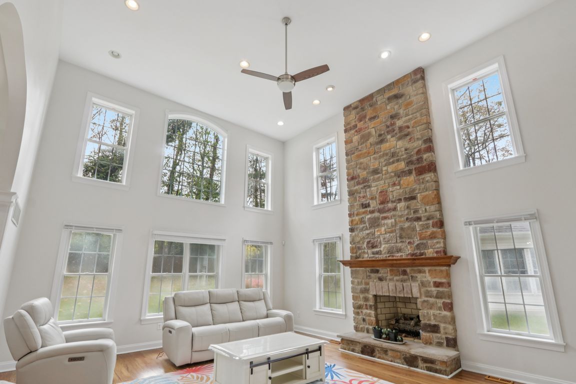 next background image