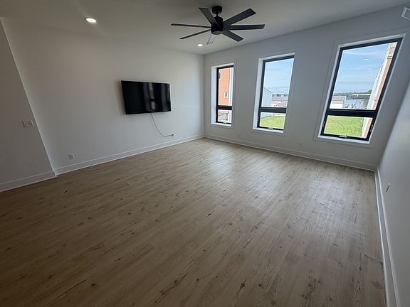 3rd image of 317 N 2nd St #1