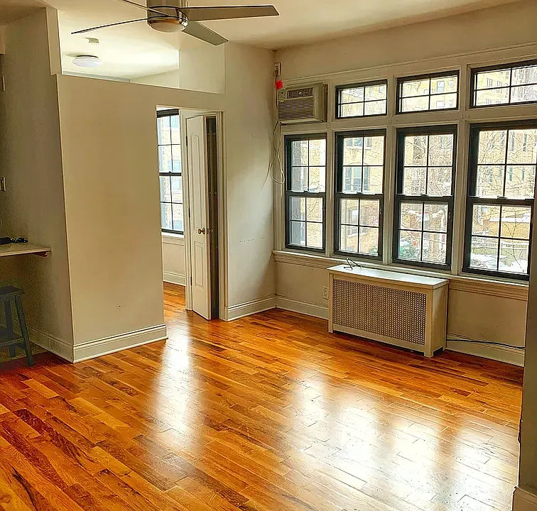 1127 W Farwell Ave #208