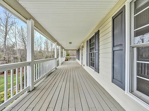 4th image of 109 Sunset Pointe Dr