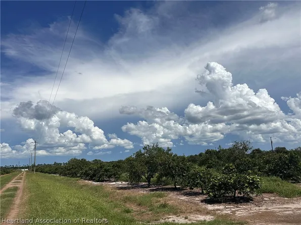 955 Arbuckle Creek Rd, Lorida, FL 33857