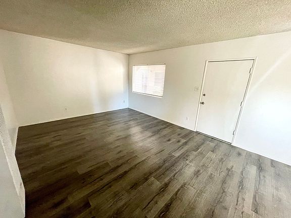 2nd image of 114 N Orange Ave #2